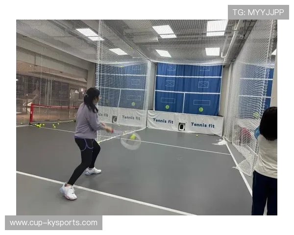 _初学者指南：如何快速提升网球技巧_，如何提高网球初学者网球技术